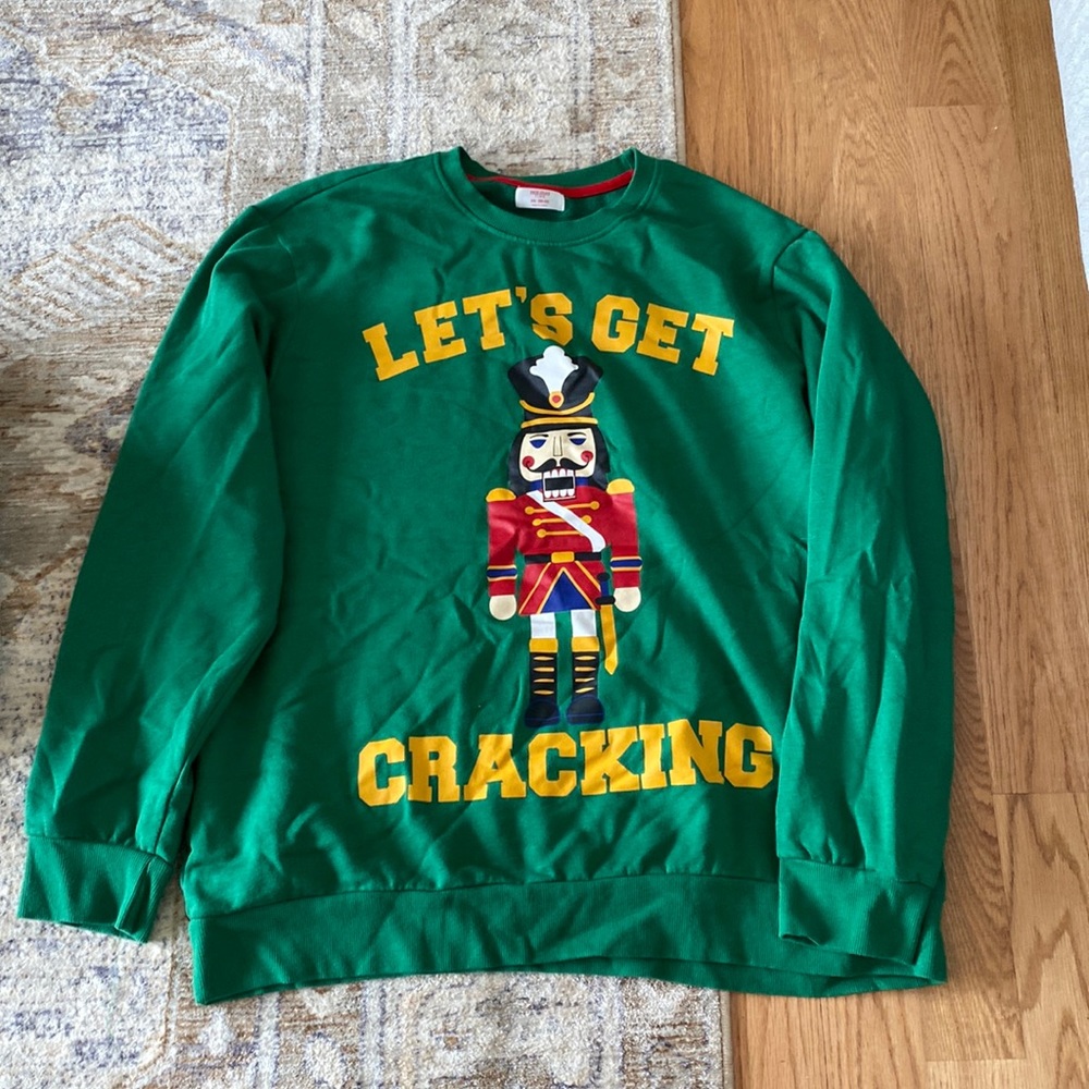 Sweatshirt for a holiday party !